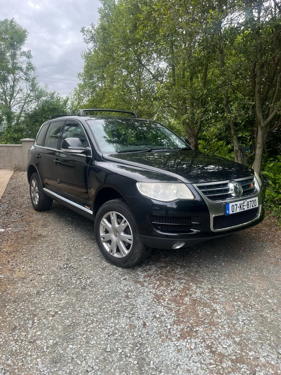 Volkswagen Touareg - Image 1