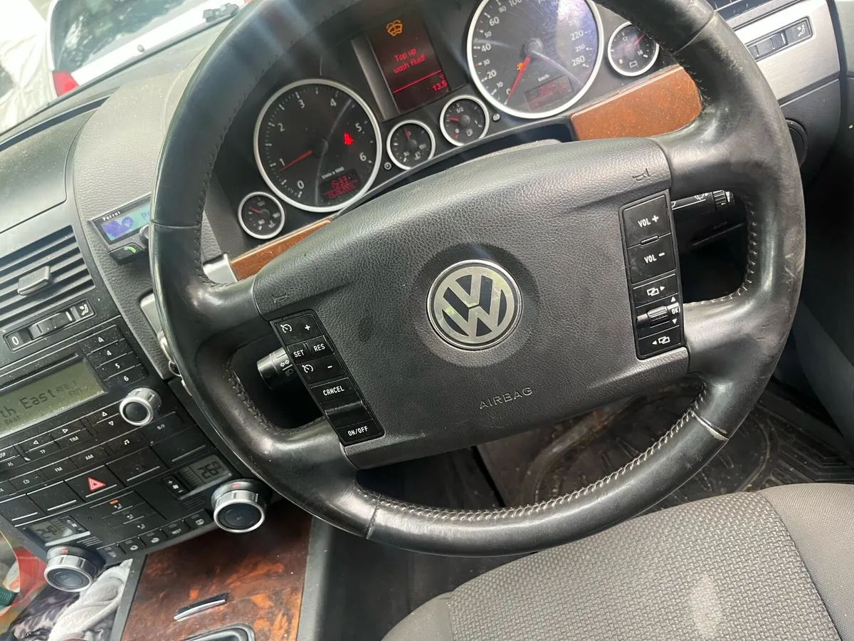Volkswagen Touareg - Image 4