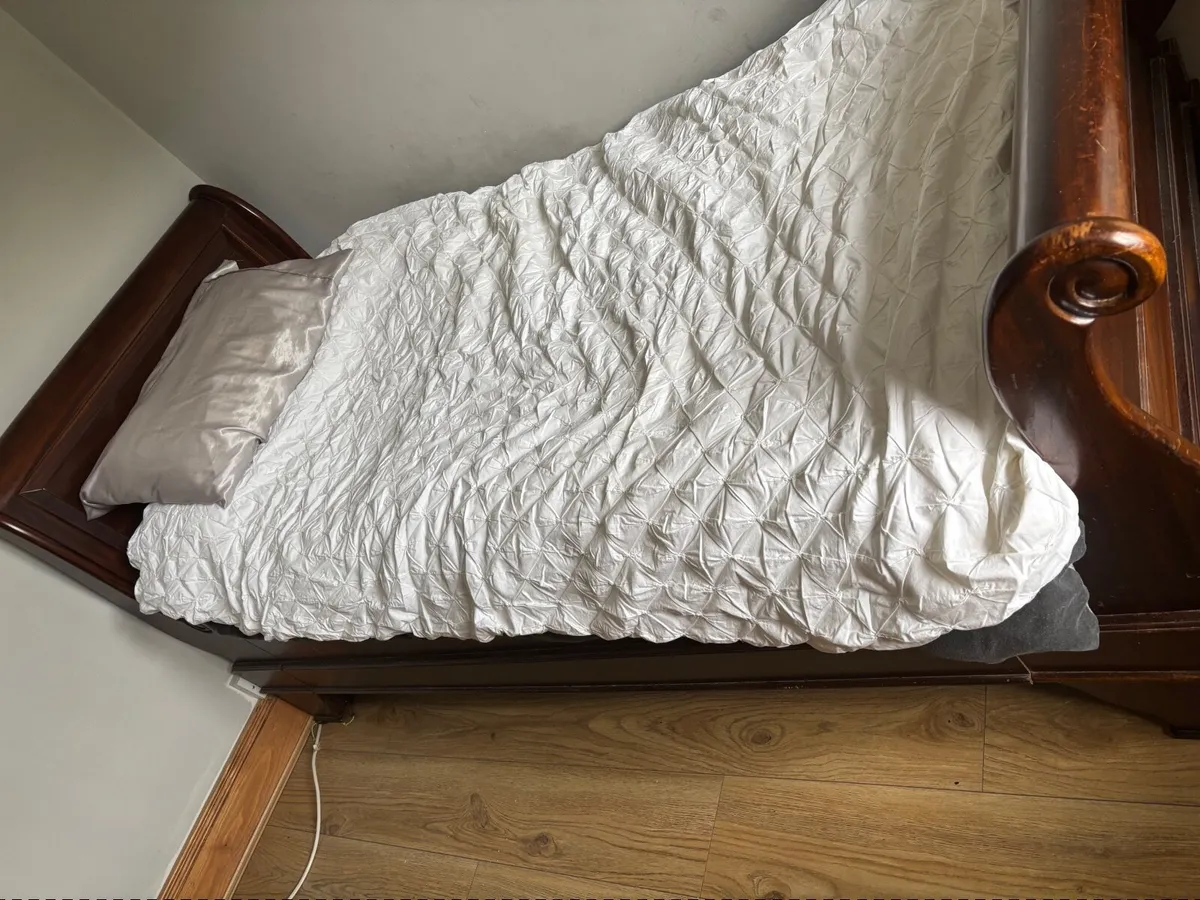 Bed - Image 2