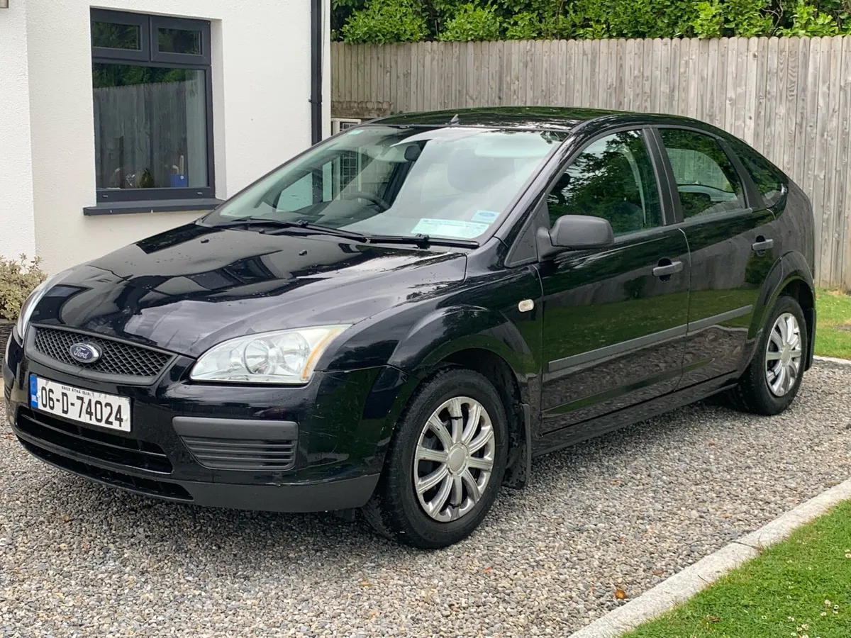 Ford Focus: only 75,000m | ONE OWNER - Image 3