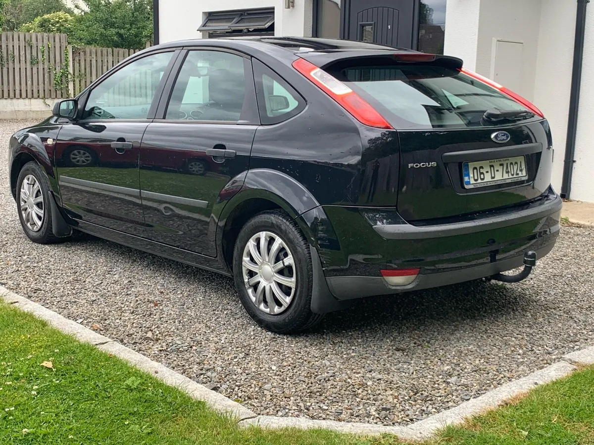Ford Focus: only 75,000m | ONE OWNER - Image 4