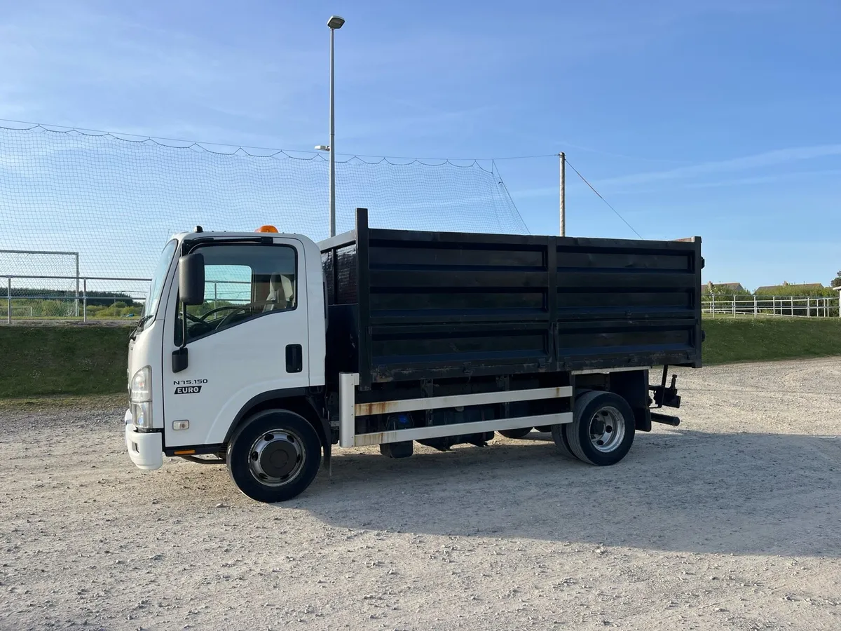 Isuzu 7.5 ton tipper LOW KMs - Image 3