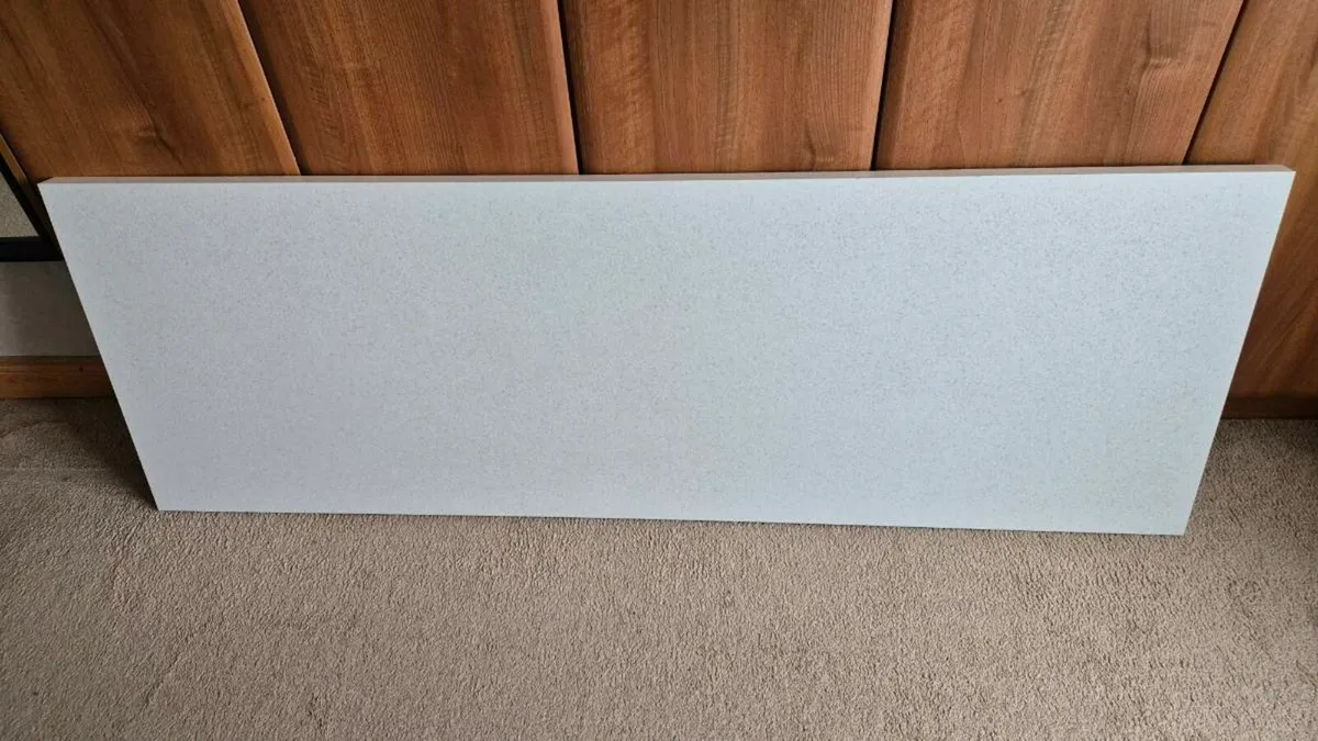 1860x635x39mm White Laminate Worktop - Image 1
