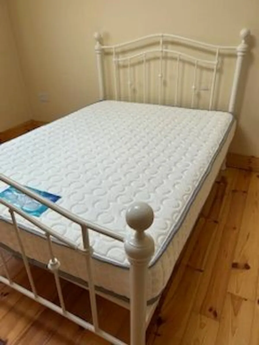 Metal frame Double bed for sale. - Image 1