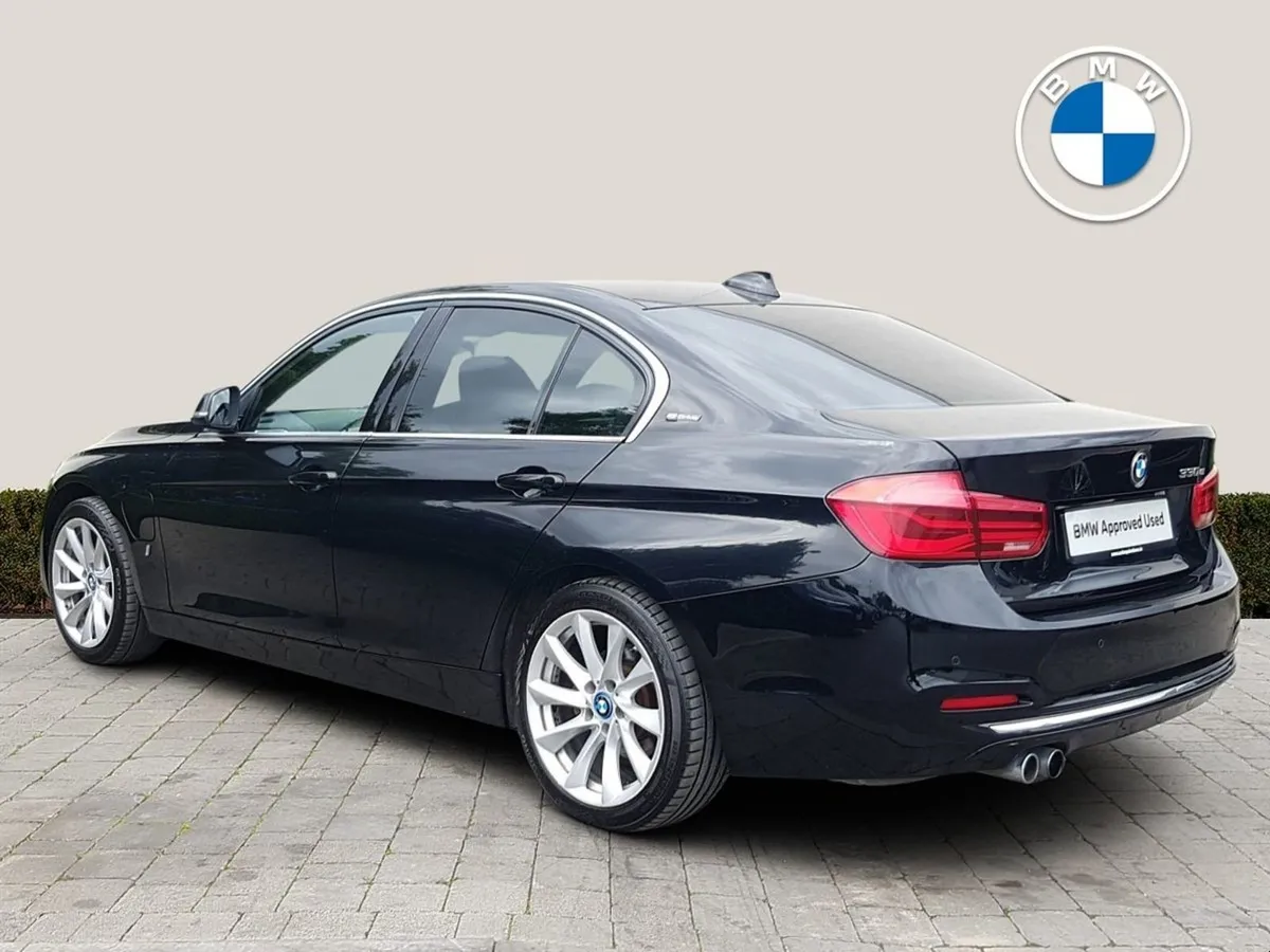 BMW 3 Series 330e Luxury - Image 2