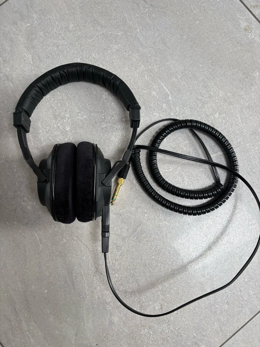 Beyerdynamic DT250 Headphones - Image 1