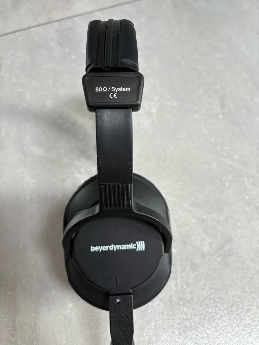 Beyerdynamic DT250 Headphones - Image 3