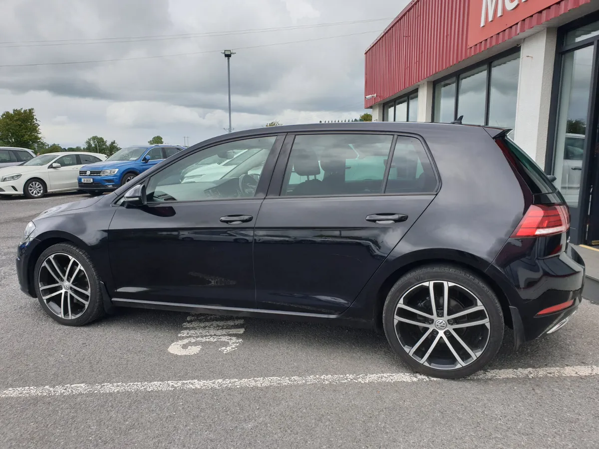 Volkswagen Golf 1.6TDI GT LINE - Image 3