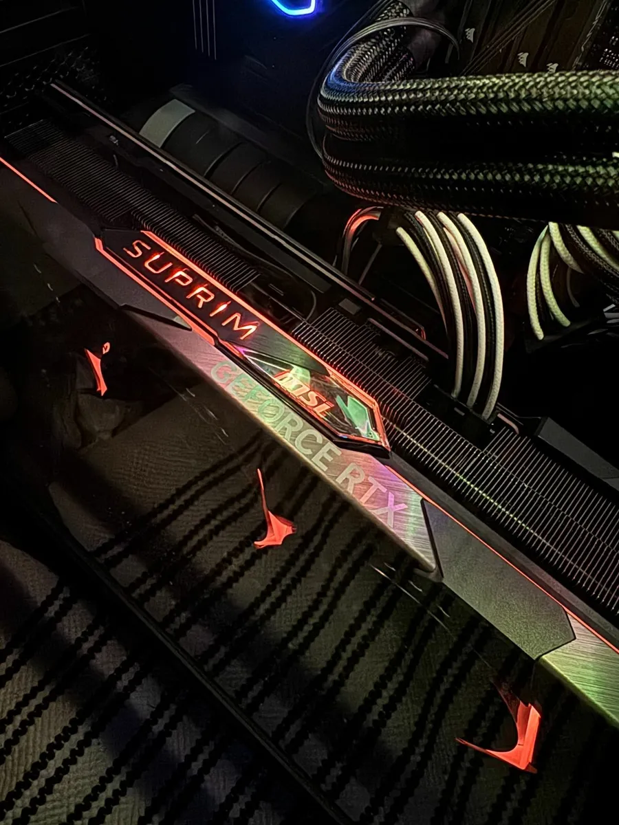 MSI GeForce RTX 4090 SUPRIM X 24GB GDDR6X Graphics - Image 4