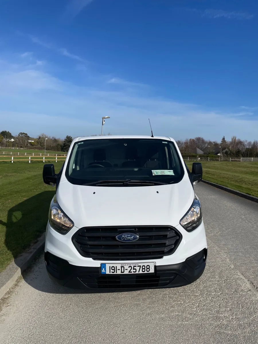 Ford Transit Custom 2019 - Image 2