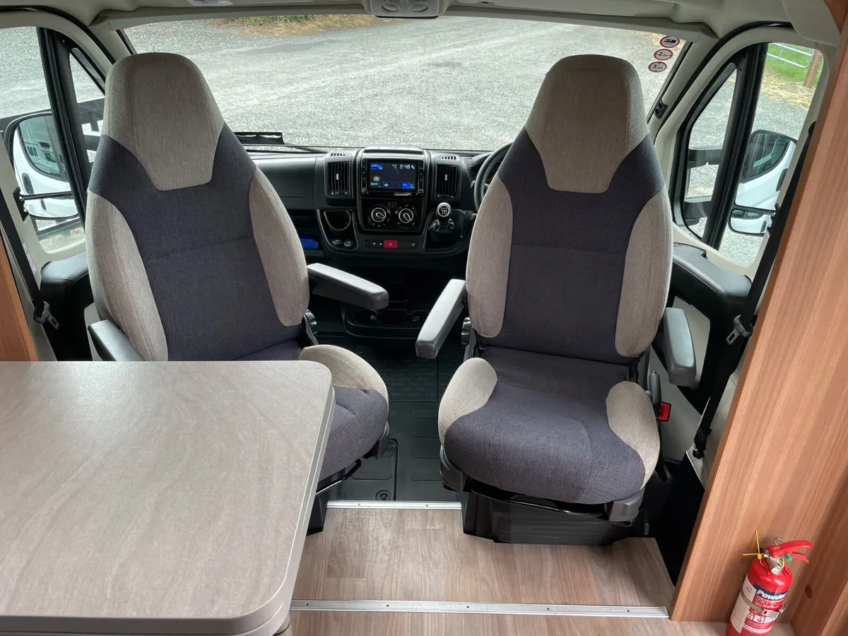 2019 Weinsberg Cara Home 4 Berth - Image 4