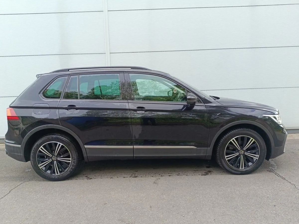 Volkswagen Tiguan 2.0 TDI 122HP Life Nizza Alloys - Image 2