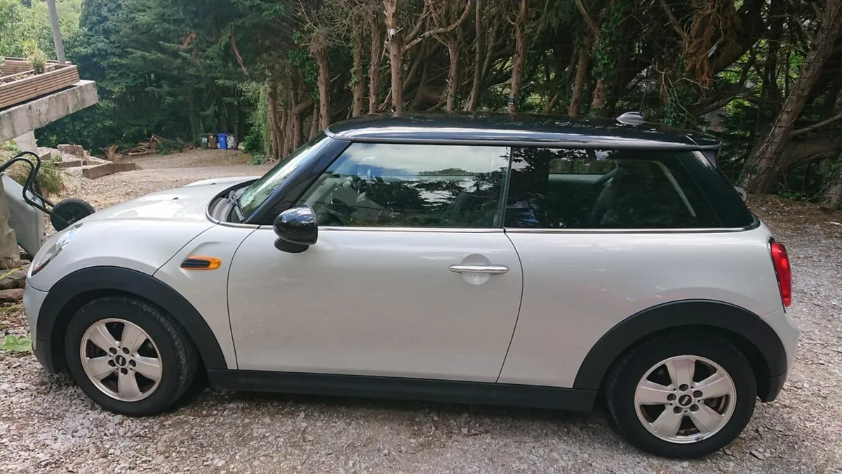 Mini Cooper 2014 - Image 2