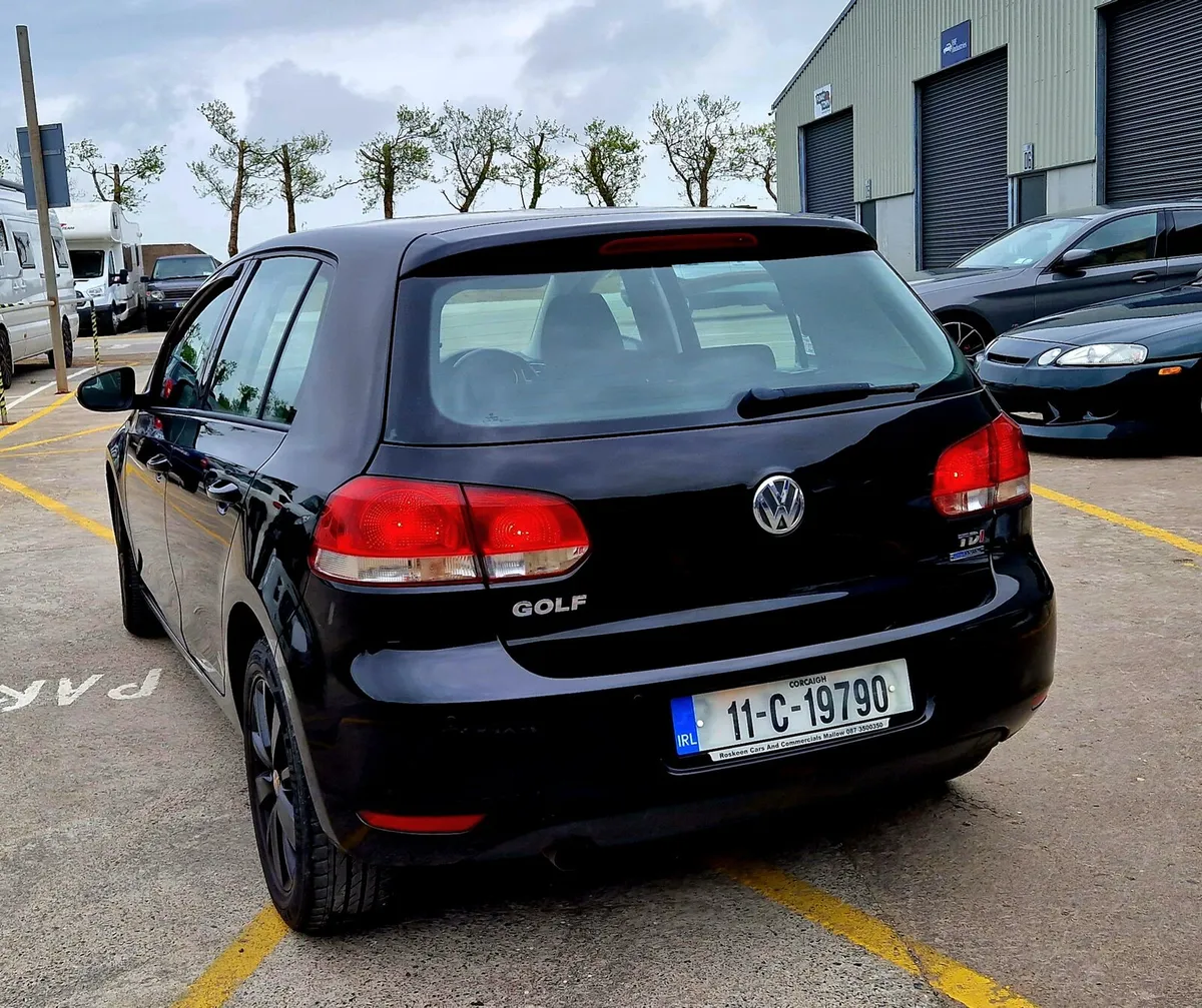 2011 VW GOLF 1.6 TDI STARTS N DRIVES READ AD - Image 1