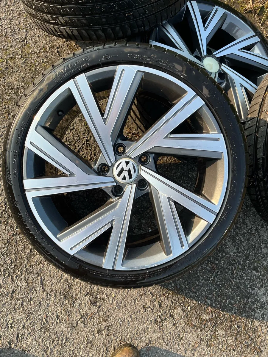 VW 18 inch alloy wheels - Image 1