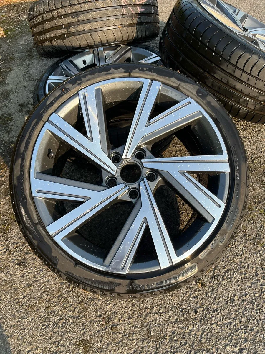 VW 18 inch alloy wheels - Image 4
