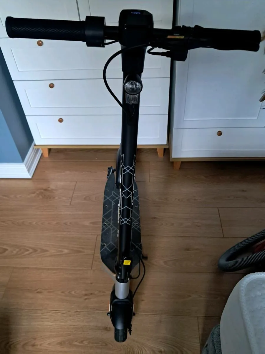 Indi EX1 Electric Scooter Black - Image 4
