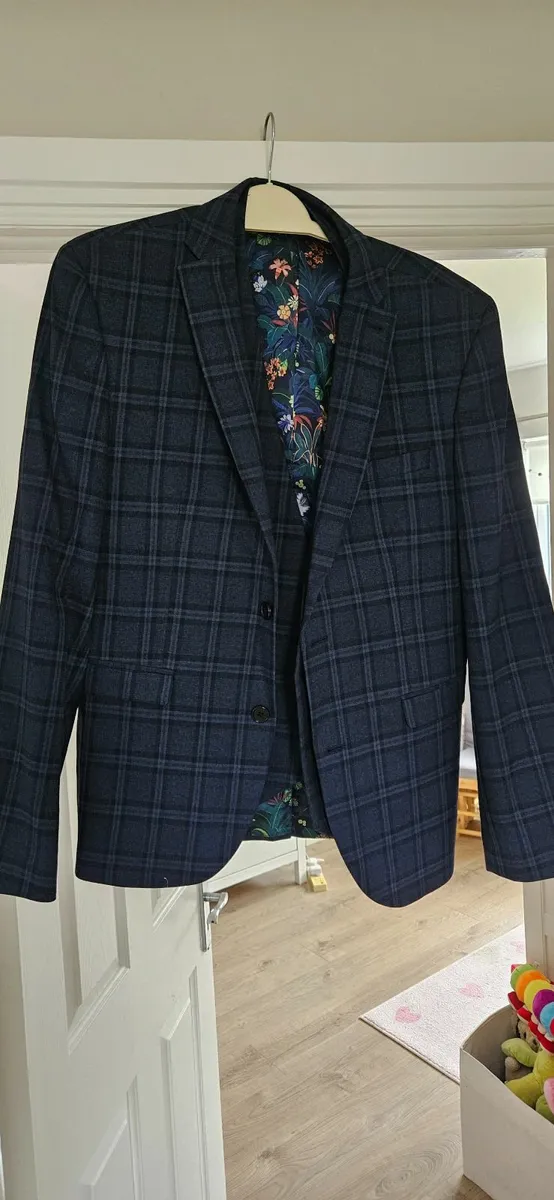 Mens suit