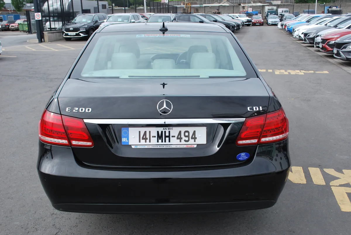 Mercedes-Benz E-Class 2014 - Image 4