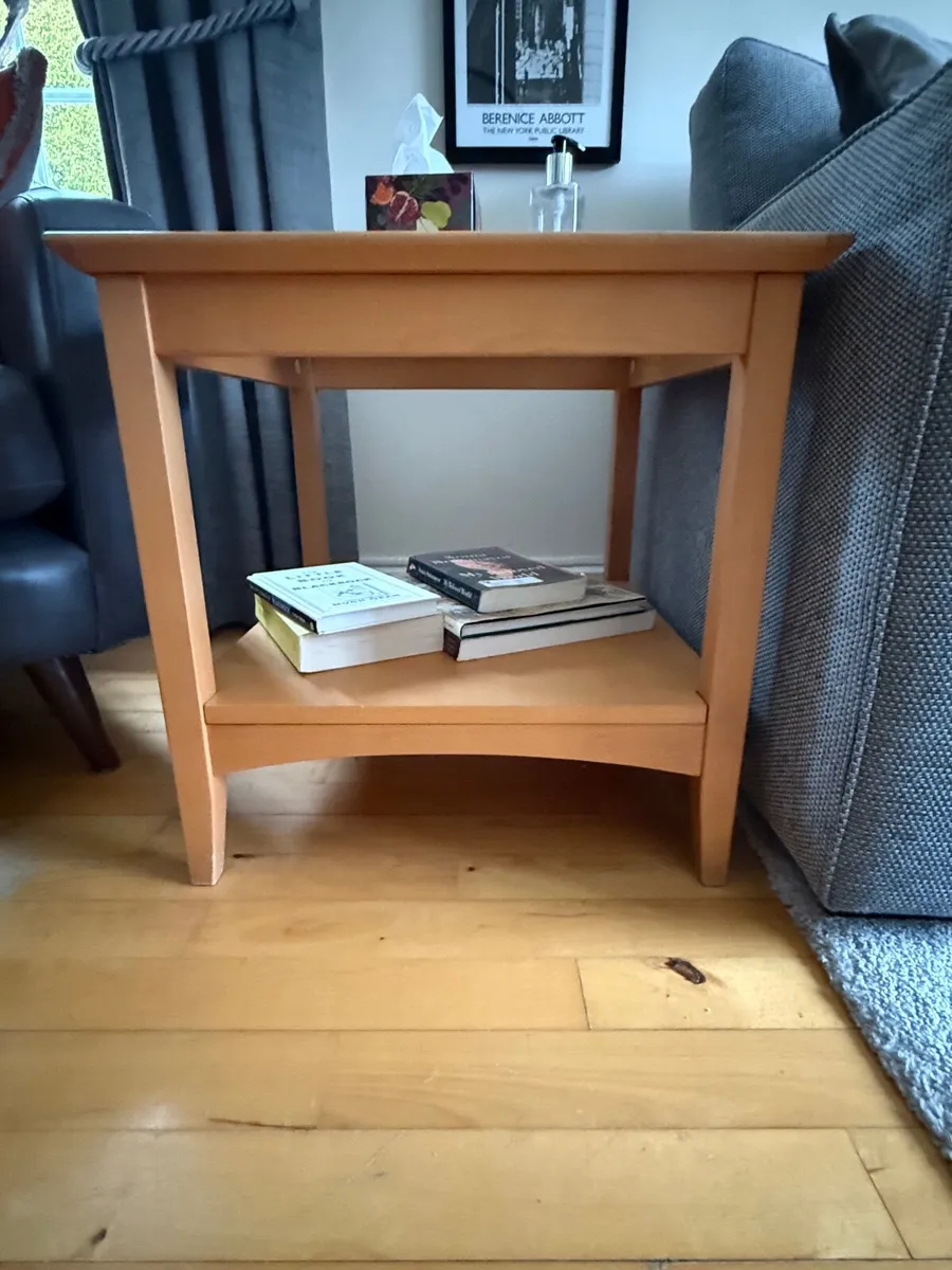 A set of side tables - Image 1