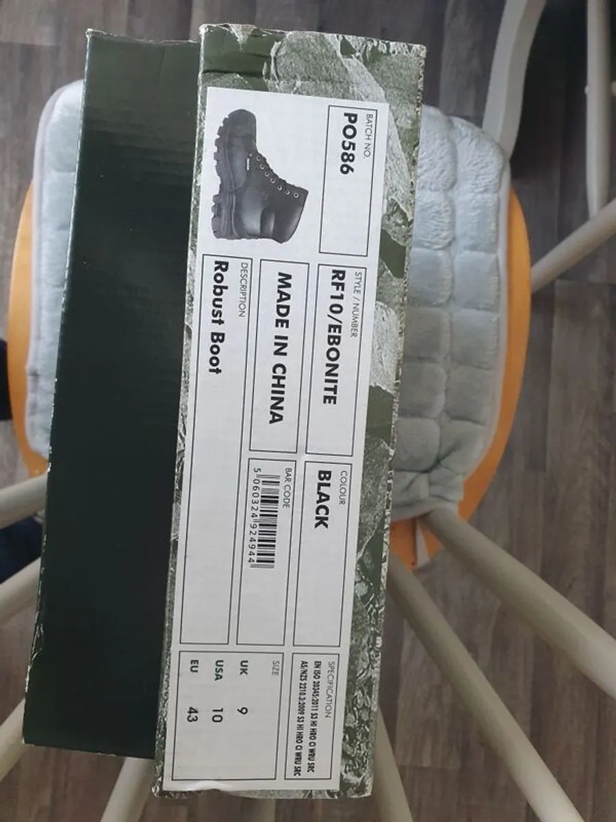 men's working boots - Image 2