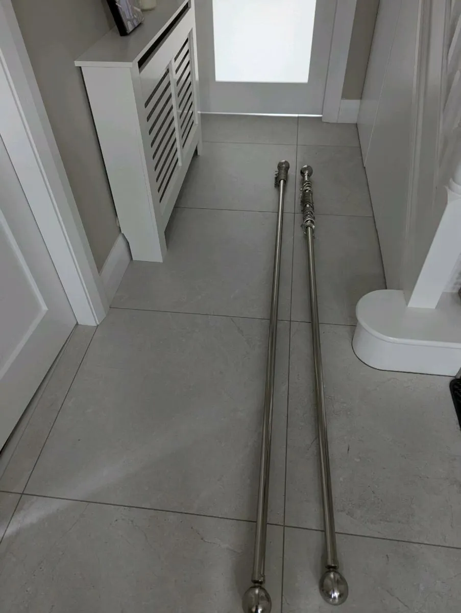 Curtain rails - Image 2