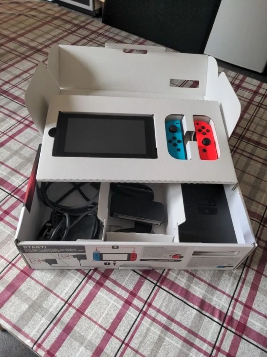 Nintendo switch 32 GB, - Image 1