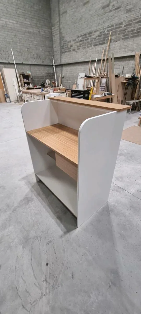 Reception desk - Image 4