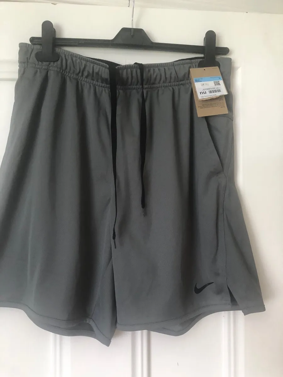 Nike shorts - Image 2