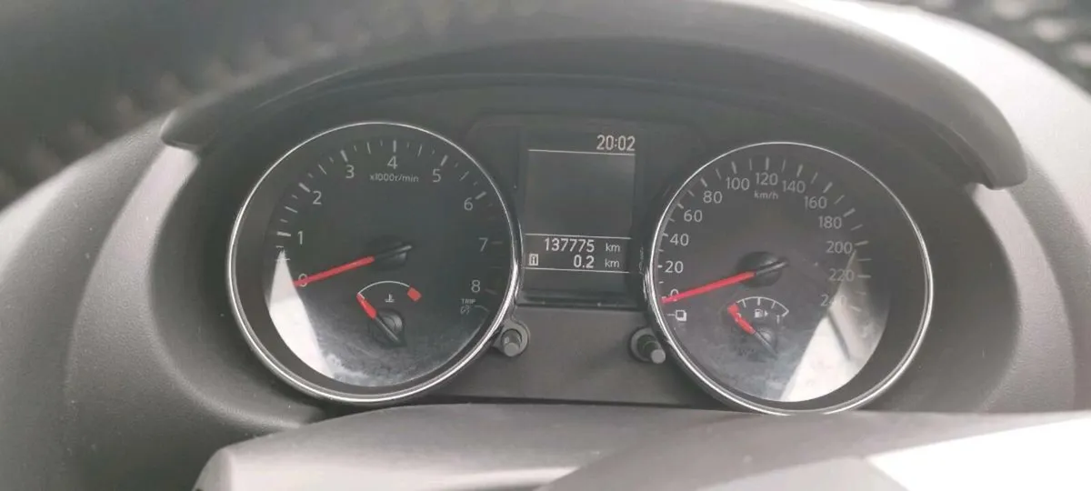 Low mileage petrol nissan-qashqai - Image 4