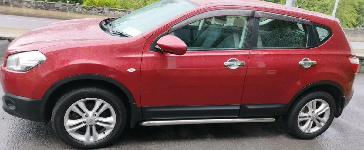 Low mileage petrol nissan-qashqai - Image 1