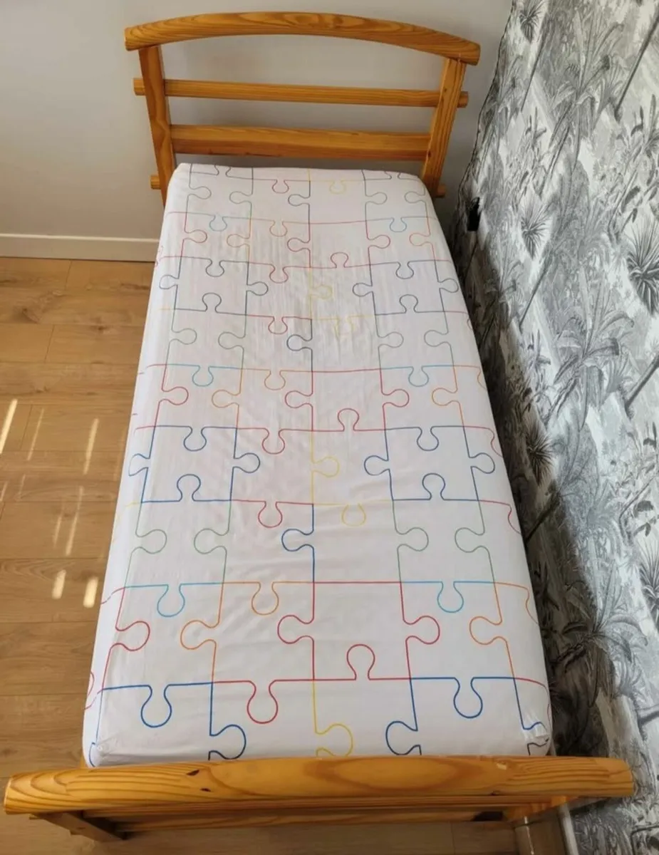Single bed - Image 3
