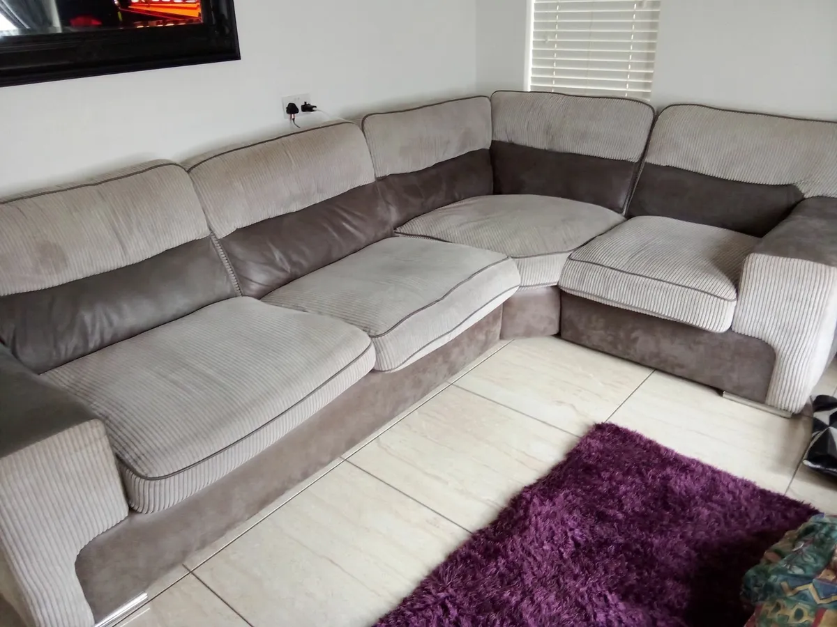 Suite furniture - Image 2
