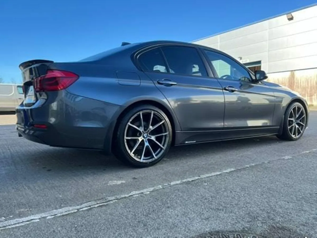 2017 BMW 320D – Luxury Meets Performance - Image 4