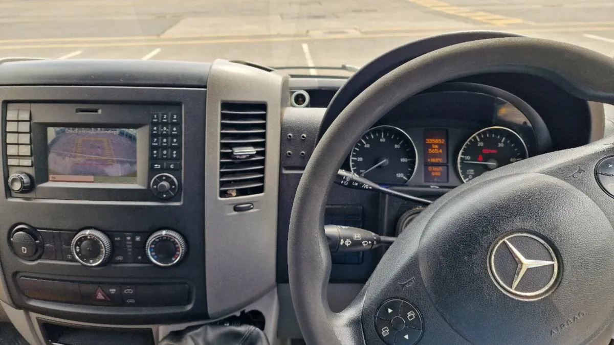 Mercedes Sprinter - Image 3