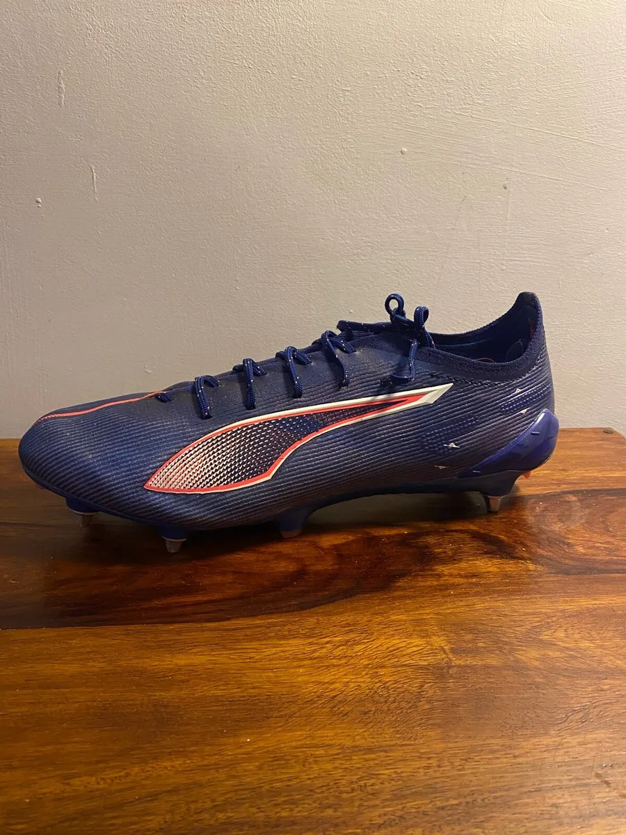 Football Boots - Image 1