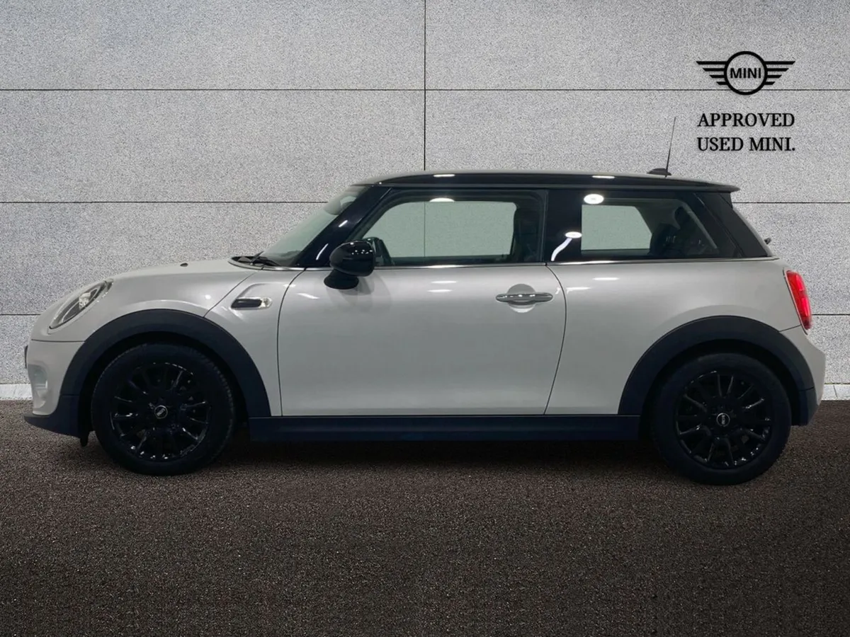 MINI Cooper Cooper Classic - Image 4