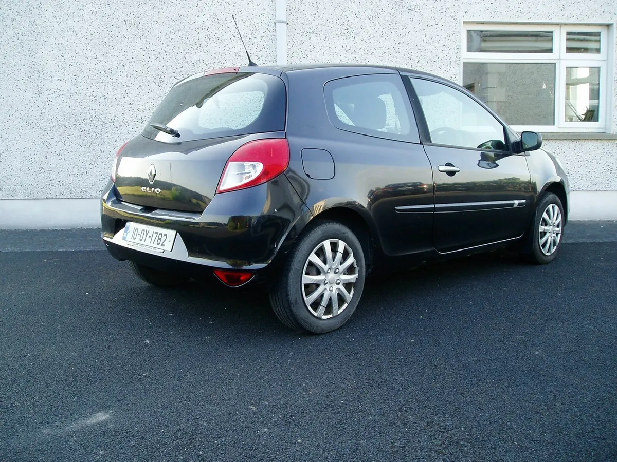 2010 Clio 1.1 petrol, NCT to August 2026 - Image 4