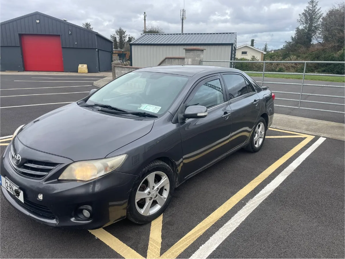 Toyota Corolla 2012 - Image 2