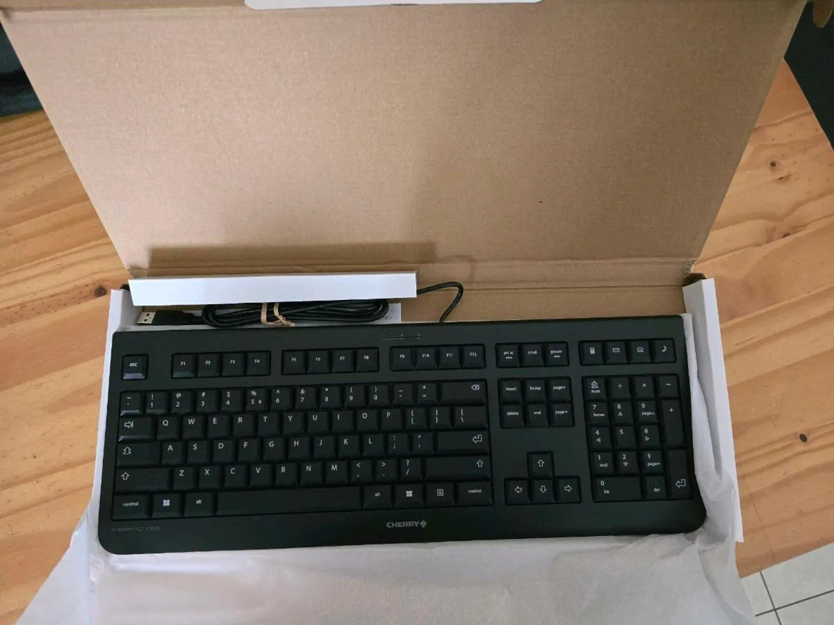 Cherry KC1000 Black Keyboard - Image 1