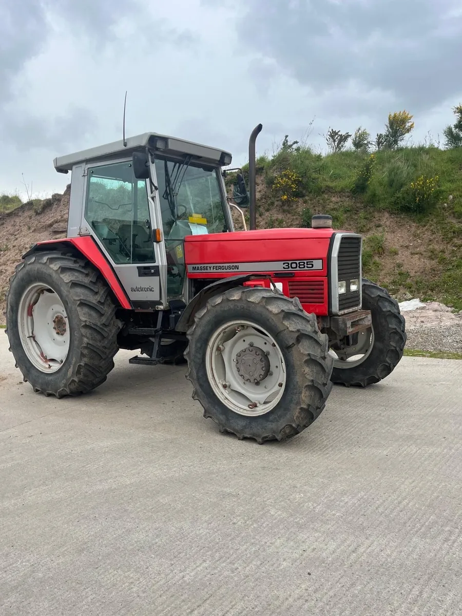 Massey 3085 - Image 1
