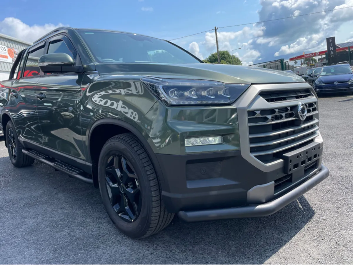 KGM Musso 2.2 PICK UP CUSTOM EDITION 5 SEATER COMM - Image 4