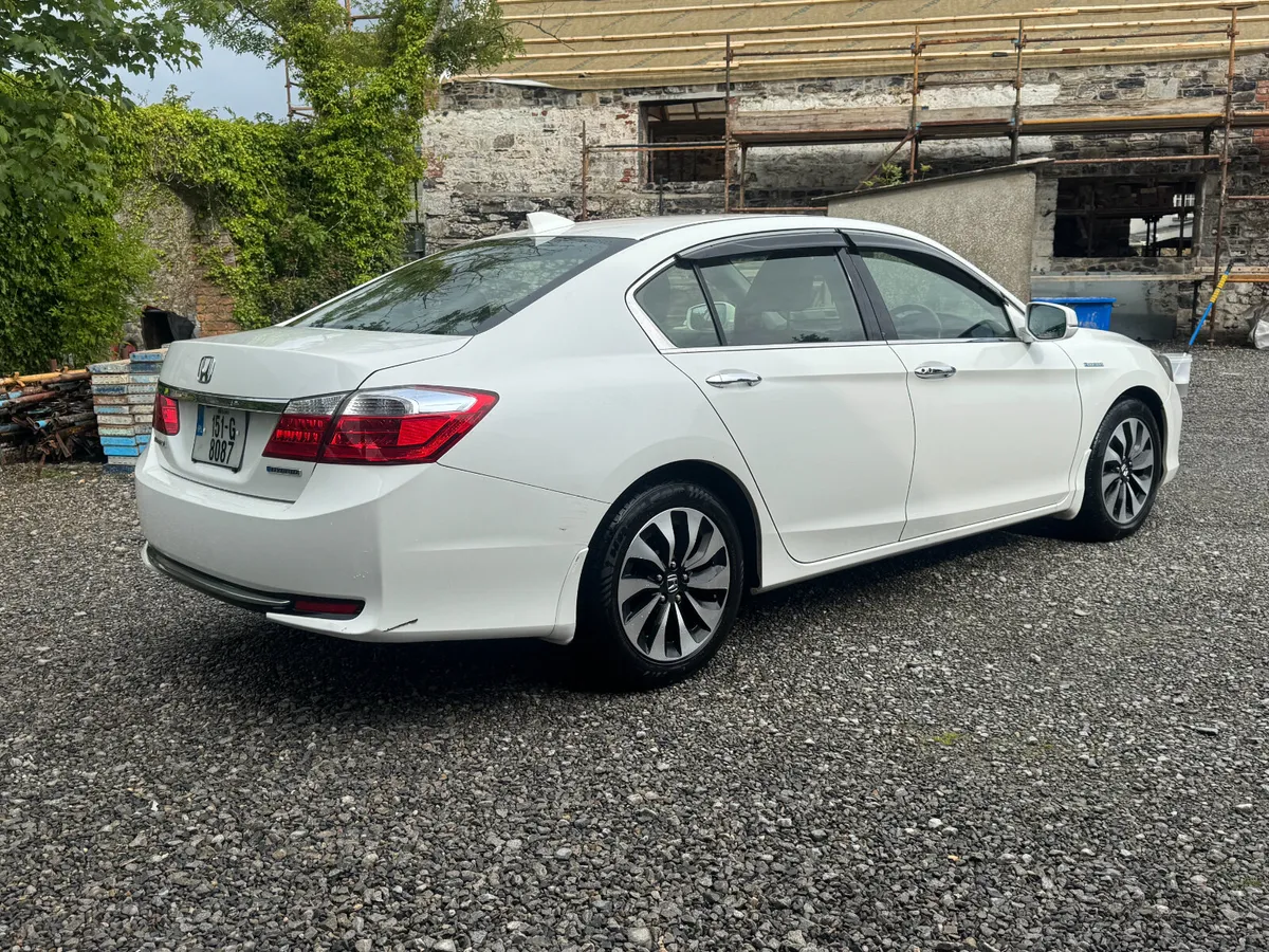 2015 Honda Accord 2.0 Hybrid - Image 3