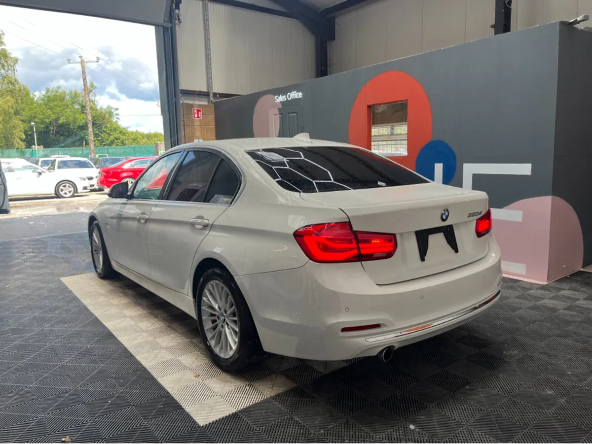 BMW 3-Series 320D LUXURY / 106k KMs / HEATED SEATS - Image 4