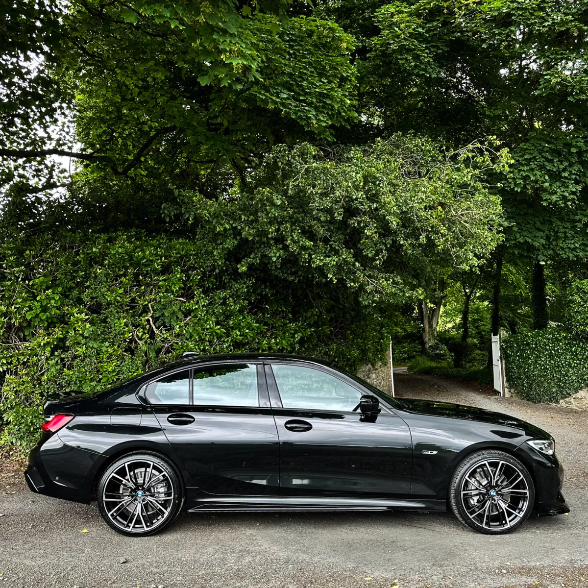 2022 (221)  BMW 330e M-SPORT 290BHP - Image 2