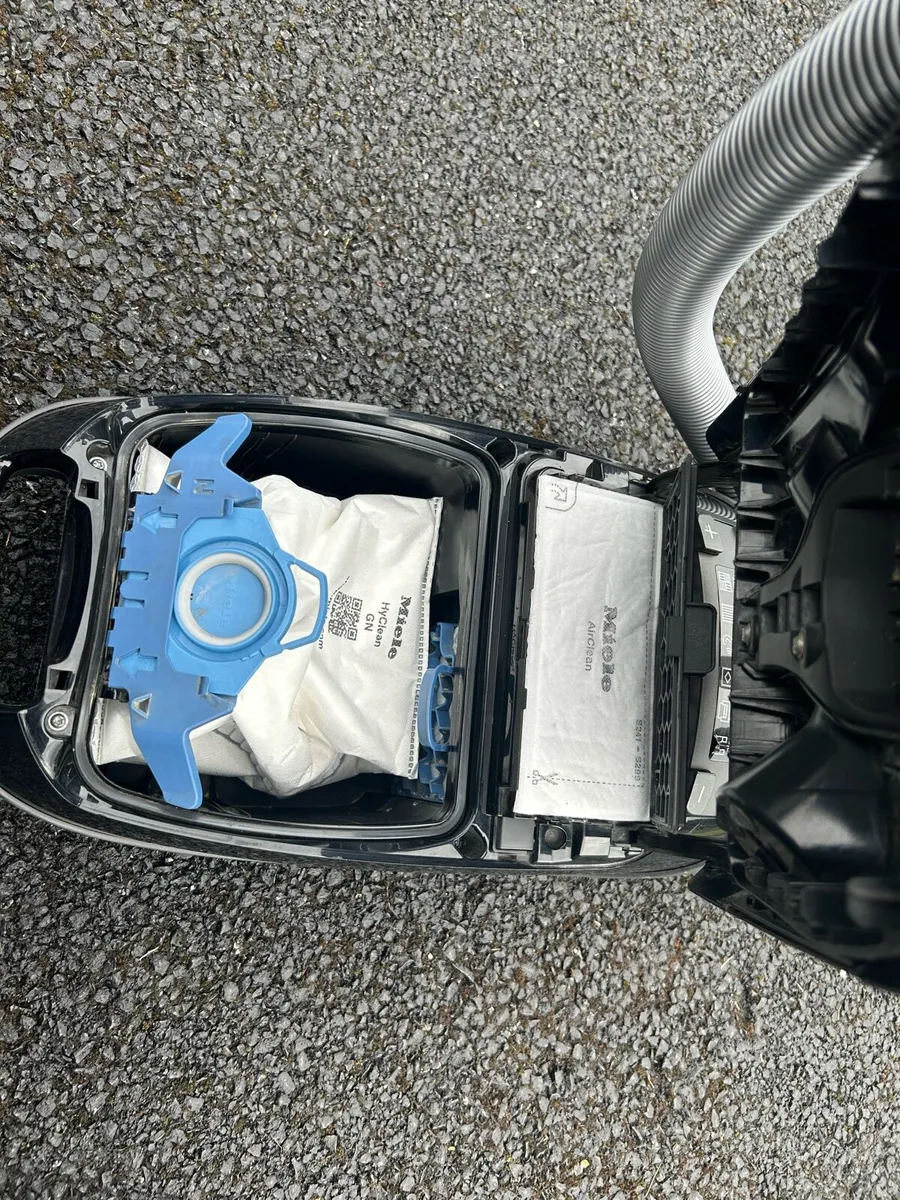 Miele hoover - Image 4
