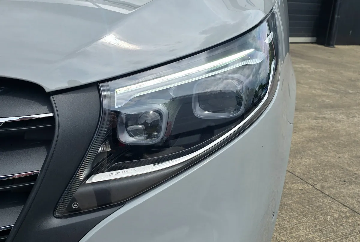 Vito Select 119L Auto - Alpine Grey - Image 3