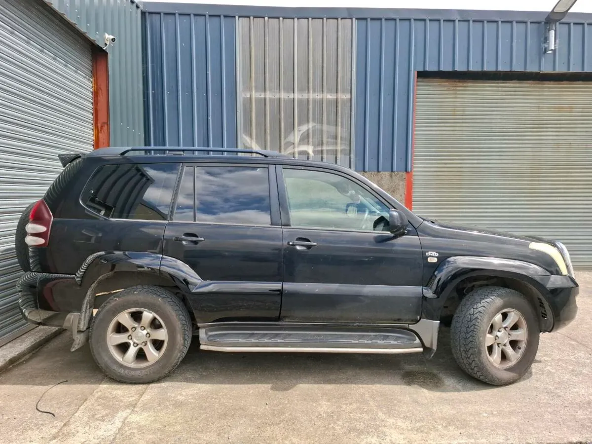 Toyota Landcruiser LOW MILES - Image 3
