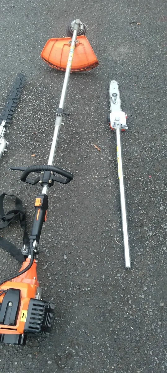 3 in grass strimmers 65cc only used 3times priced - Image 3