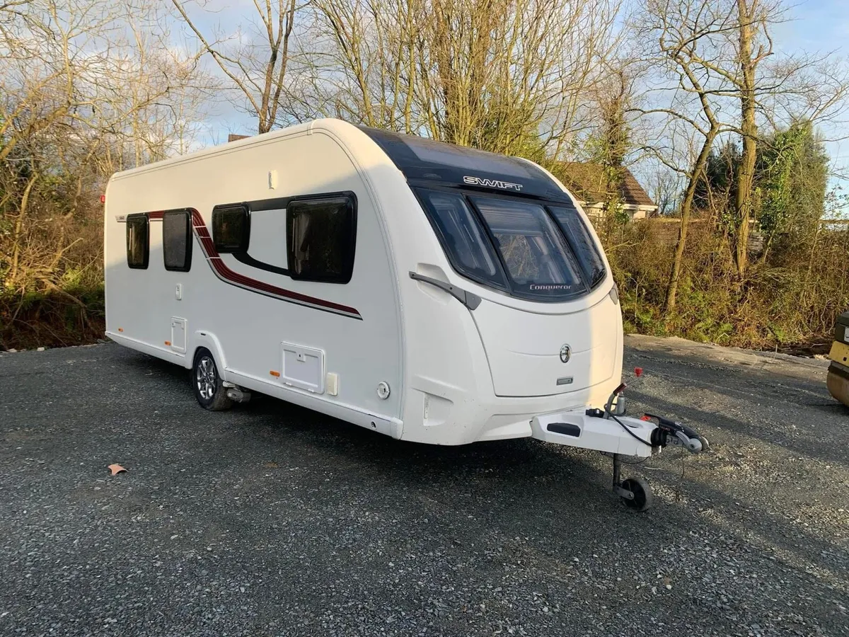 2016 Swift Conqueror - Image 1